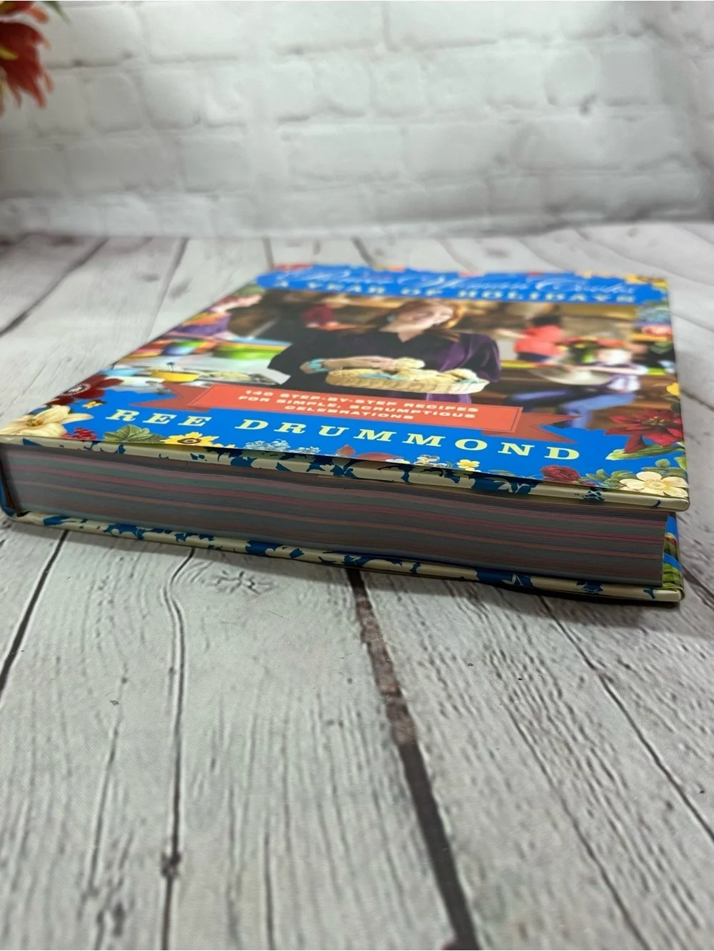 The Pioneer Woman cooks A Year of Holidays Cookbook hardcover ree drummond